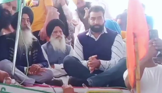 Red Fort Violence : पंजाब की किसान रैली को फरार लक्खा सिधाना ने किया संबोधित, कहा- दिल्ली पुलिस पकड़ने आये तो घेर लेना