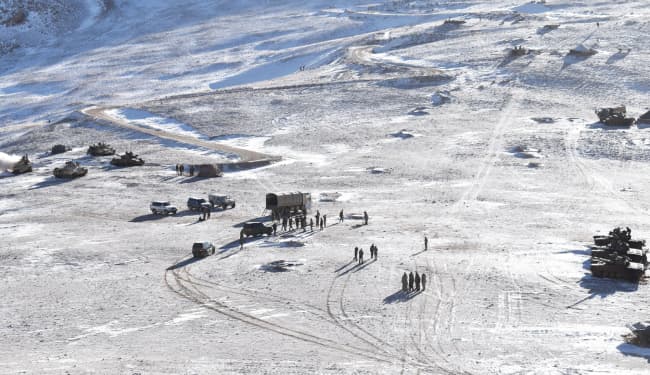 पूर्वी लद्दाख में फिंगर-8 तक चीनी सैनिक और फिंगर-3 तक पीछे हटेंगे भारतीय सैनिक, फिर होगी कमांडर स्तर की बैठक