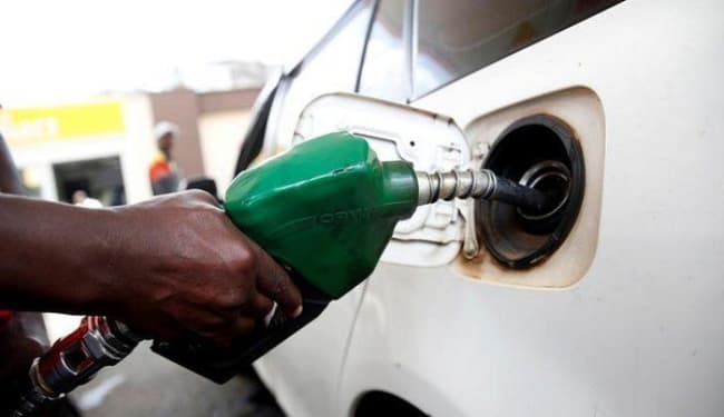 Petrol-Diesel Price: पेट्रोल-डीजल के दाम में आयी गिरावट, देखें अपने शहर में तेल का रेट