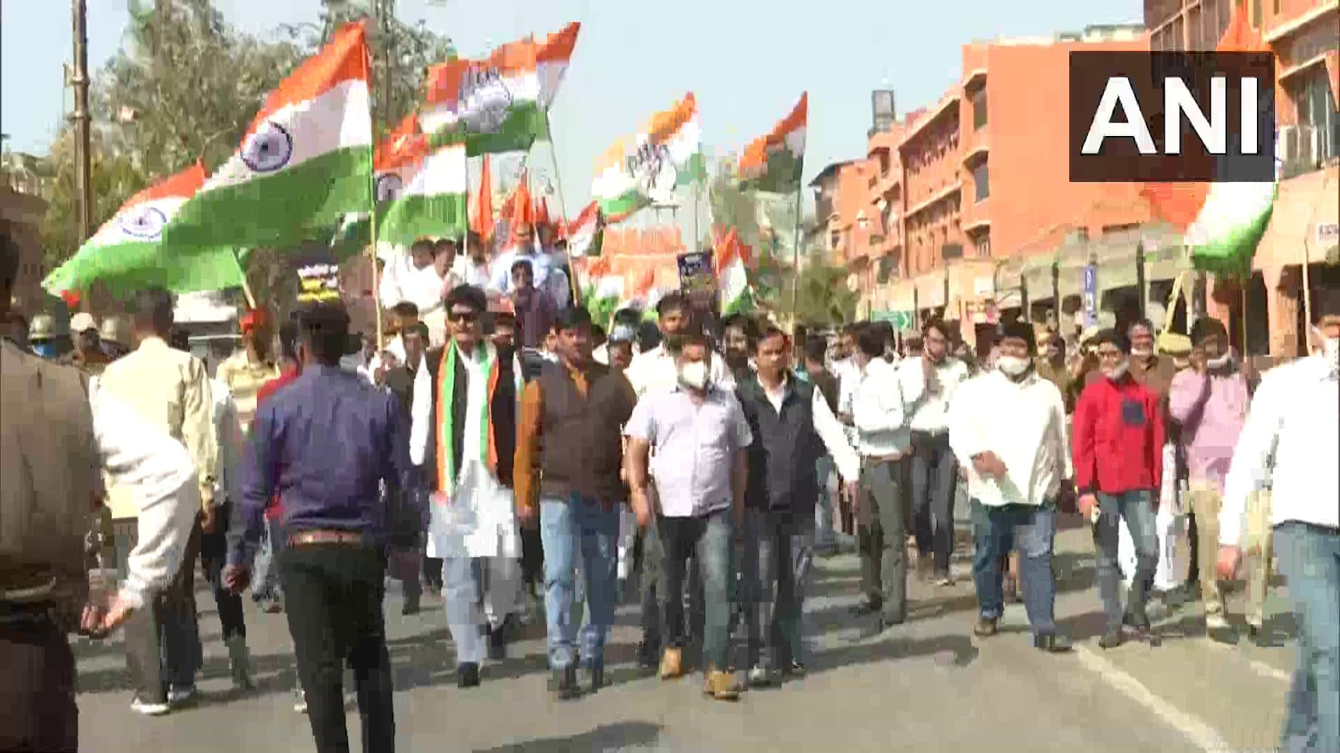 Rajasthan News: कांग्रेस का केन्द्र पर हमला, कहा- गलत नीतियों के कारण देश में बढ़ रही महंगाई और बेरोजगारी