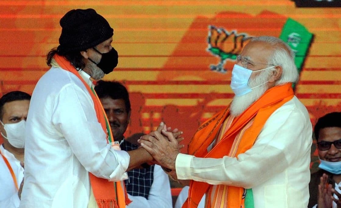 भड़काऊ भाषण मामले में मिथुन चक्रवर्ती से फिर पुलिस की पूछताछ, केंद्रीय मंत्री बाबुल सुप्रियो ने ममता बनर्जी को घेरा