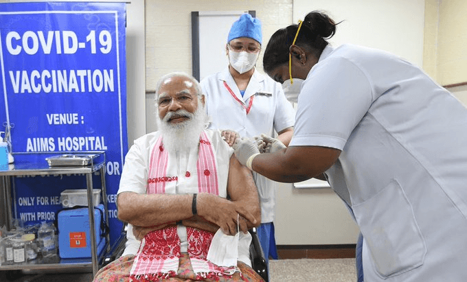 Corona Vaccine : कोरोना टीका का दूसरा चरण देश भर में आज से शुरू, पीएम मोदी ने एम्स में लगवायी वैक्सीन