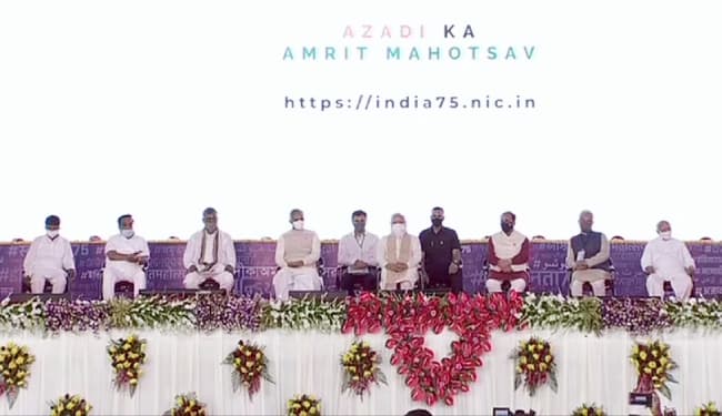 दांडी यात्रा Live Update आजादी का अमृत महोत्सव @ 91 : दुनिया के देशों का हम पर भरोसा ही नये भारत के सूर्योदय की छटा है : नरेंद्र मोदी