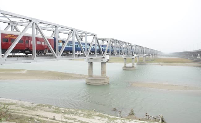 कोसी व सीमांचल 14 साल बाद जुड़ेगा रेल मार्ग से, नरपतगंज से फारबिसगंज के बीच सफल हुआ स्पीड ट्रायल