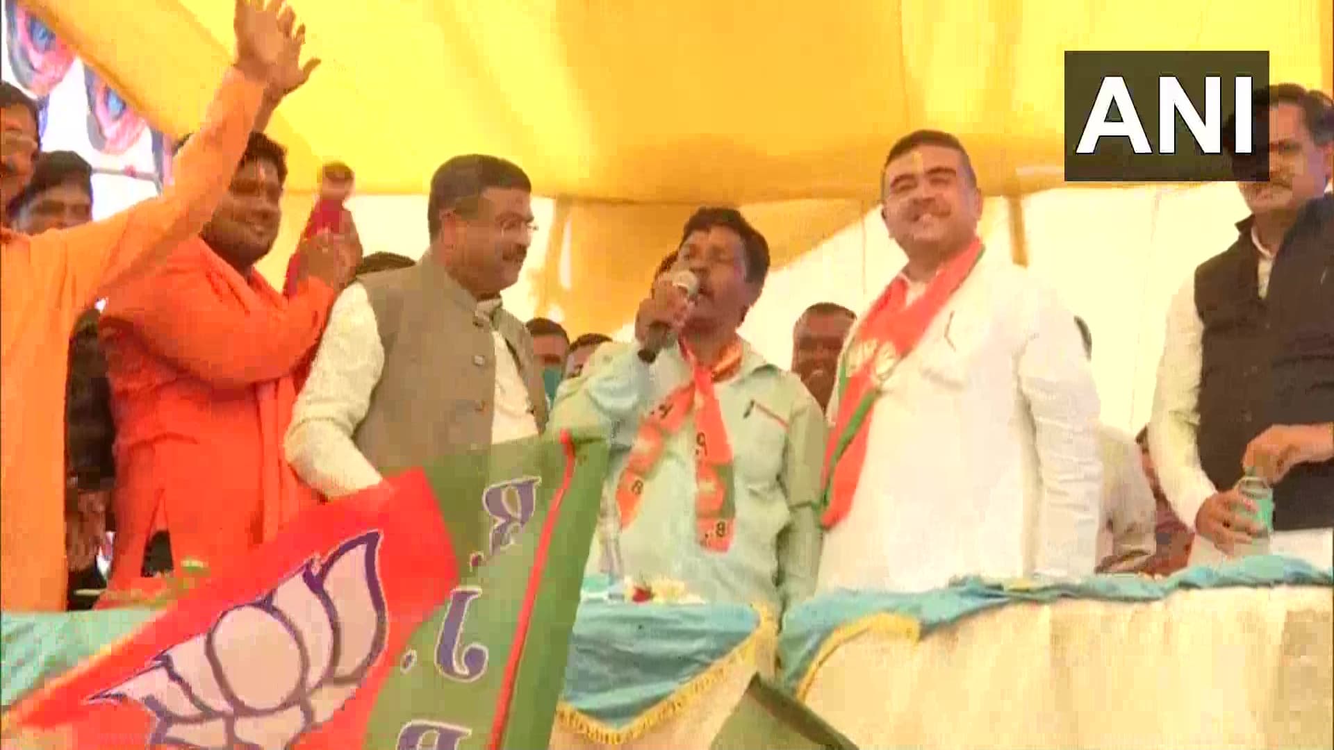 Bengal Chunav 2021: नंदीग्राम में BJP-TMC कार्यकर्ताओं के बीच खूनी झड़प, एक घायल, धर्मेंद्र प्रधान ने EC से की सुरक्षा बढ़ाने की मांग