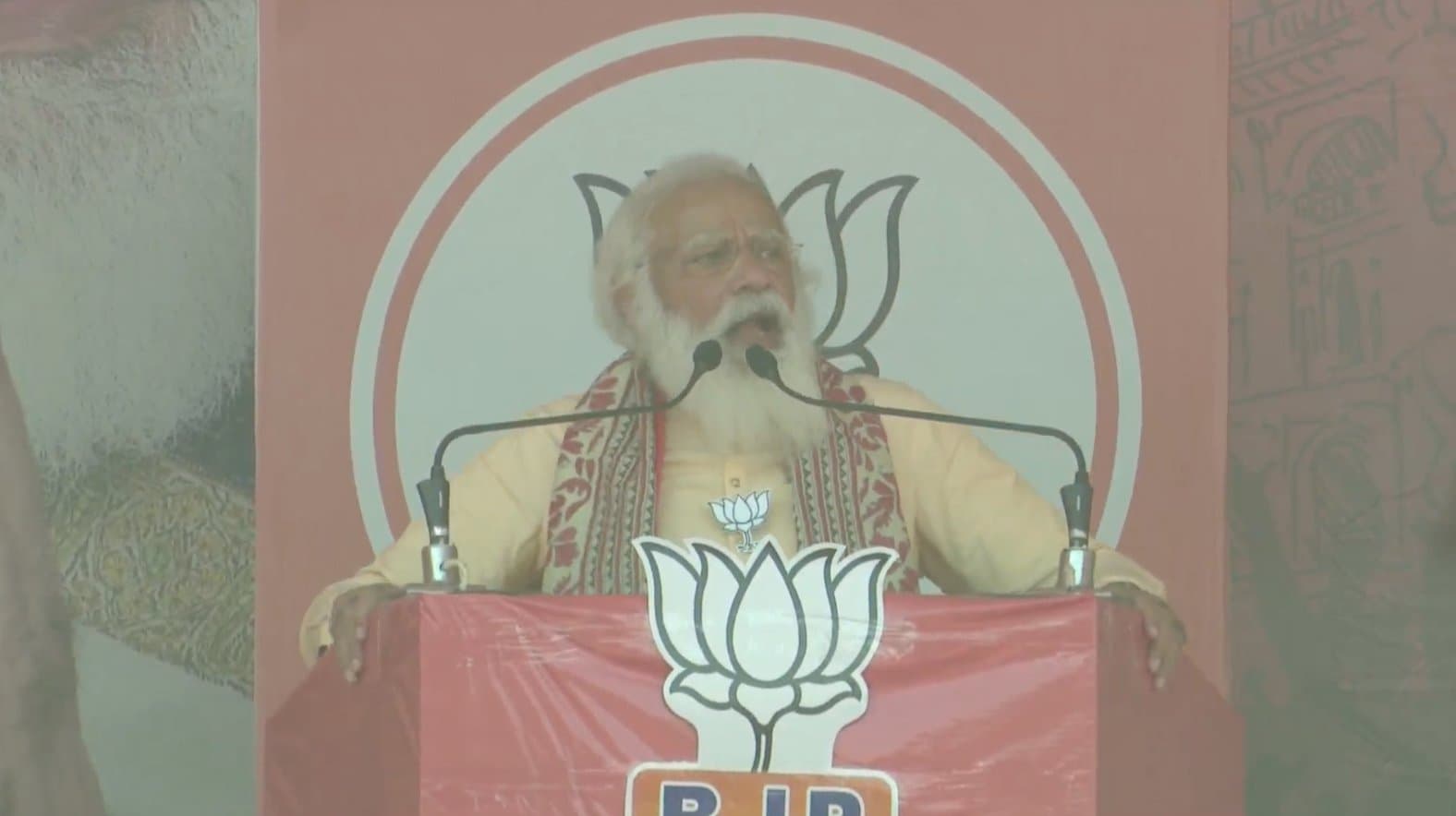 Bengal Chunav 2021: ममता बनर्जी की धार्मिक श्रद्धा पर PM Modi का तंज, कहा- हम सीजनल श्रद्धा वाले लोग नहीं हैं