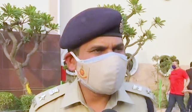 मरीज को बेड नहीं मिलने के बाद मौत से गुस्साये परिजनों ने की अस्पताल में तोड़फोड़, दिल्ली पुलिस ने कहा- नहीं मिली कोई लिखित शिकायत