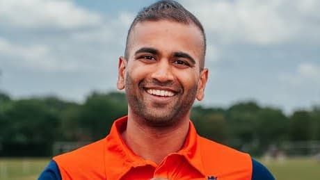 तेजा निदामानुरु ने कुलदीप की गेंदबाजी को लेकर दिया बड़ा बयान कहा- 'मैं उसकी कलाई'