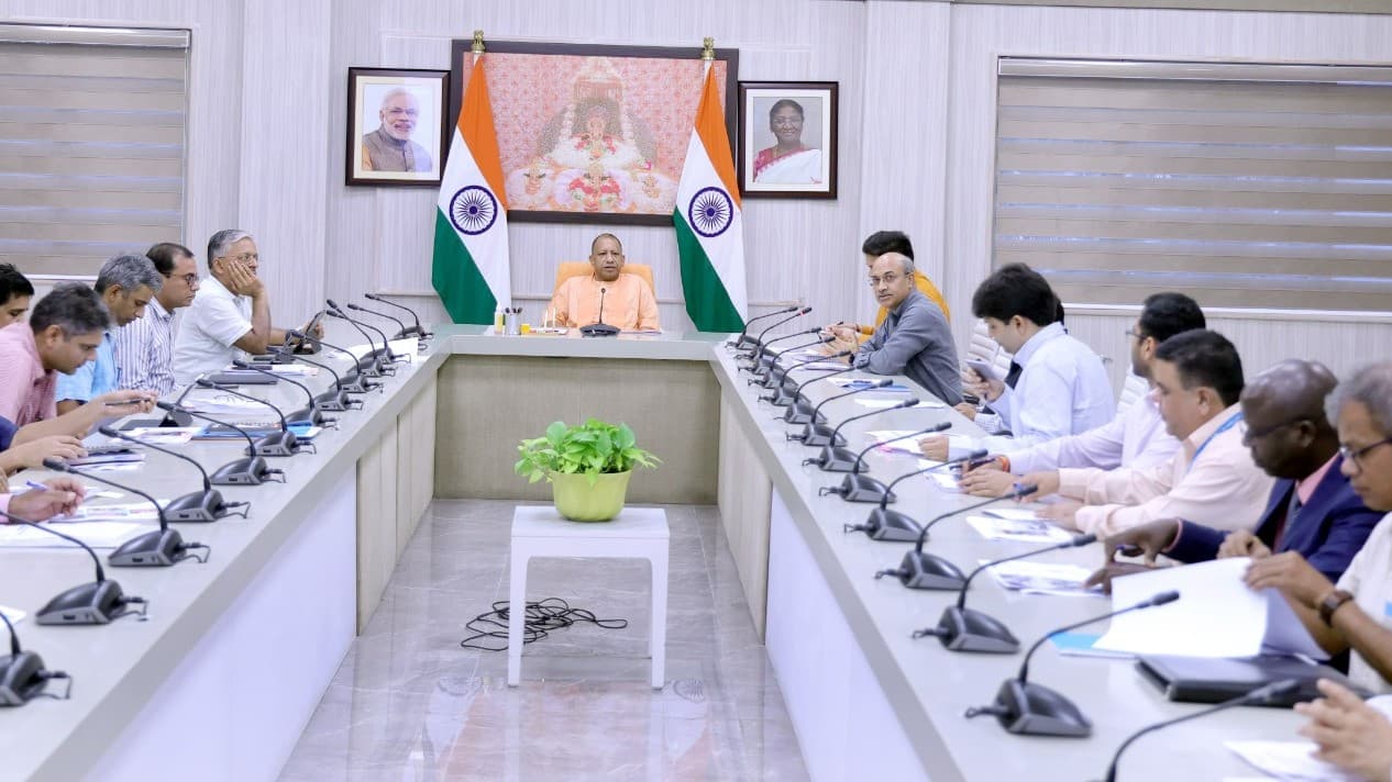 Basic Education : बच्चे स्कूल छोड़कर नहीं जाएंगे, सरकार मम्मी- पापा से करेगी संवाद, तकनीक की भी लेगी मदद