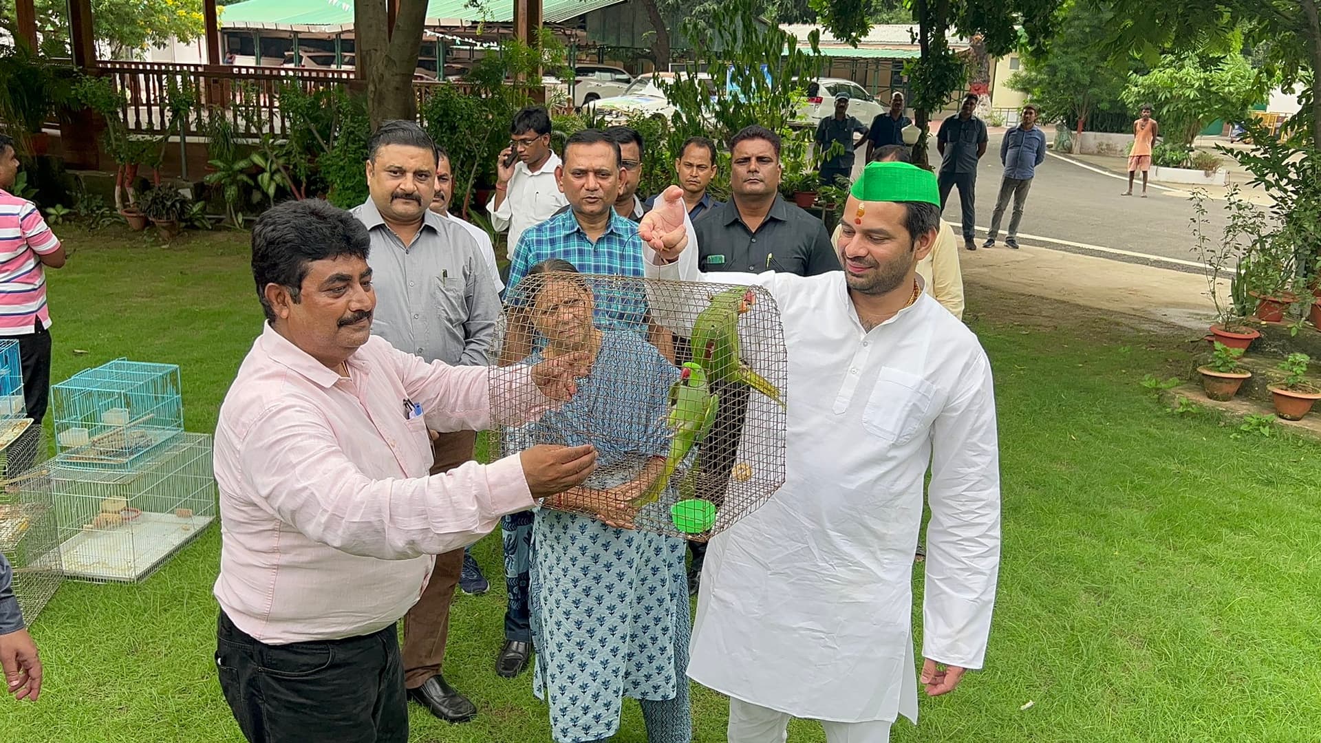 अमित शाह पर भड़के तेज प्रताप यादव, कहा- राज्य सरकार के विकास कार्यों में बाधा डालने आये हैं गृह मंत्री