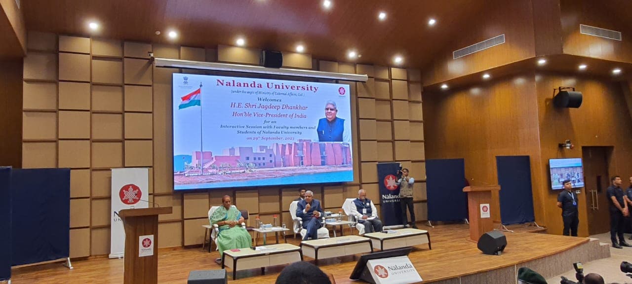 नालंदा यूनिवर्सिटी पहुंचे उपराष्ट्रपति जगदीप धनखड़ ने कहा- संवैधानिक संस्थाओं पर अमर्यादित टिप्पणी ठीक नहीं