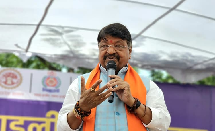 क्या कैलाश विजयवर्गीय होंगे मध्य प्रदेश के नये सीएम ?  इंदौर-1 से बढ़त बनाई, घर के बाहर जश्न