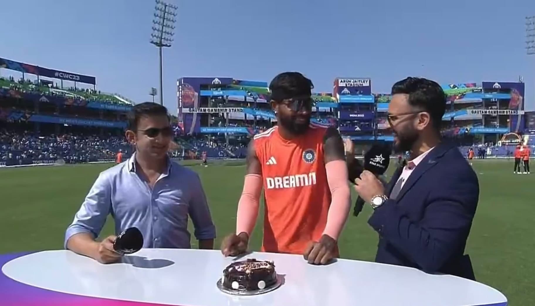 Happy Birthday Hardik Pandya: भारत के हरफनमौला ऑलराउंडर पांड्या को जन्मदिन की हार्दिक बधाई