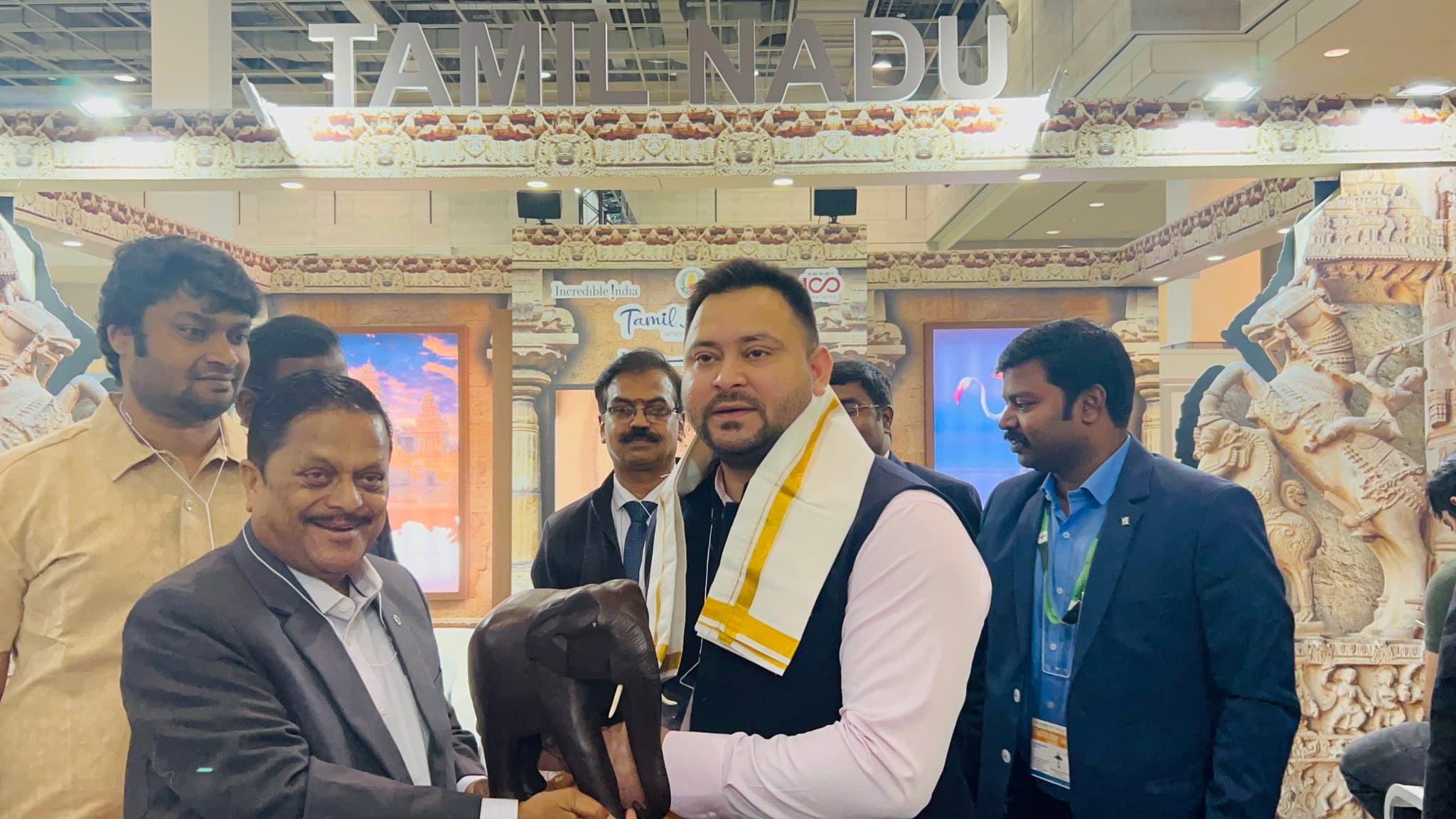 PHOTOS: जापान के दौरे पर तेजस्वी यादव, दुनिया भर के पर्यटकों को बिहार आने का दिया न्योता