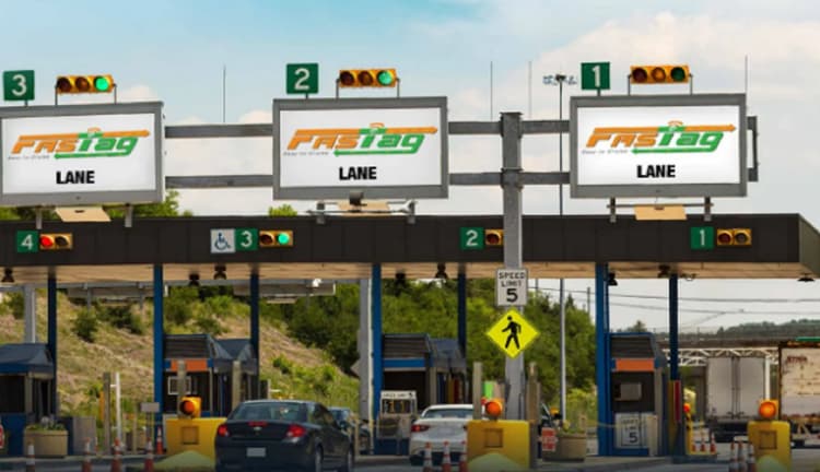 अपनी गाड़ी पर अभी तक नहीं लगवाया FASTag, तो थम जाएगा आपके सफर का पहिया