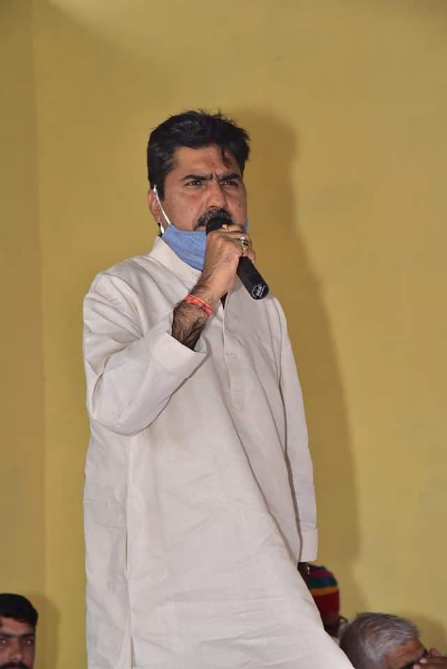 Sachin Pilot से मुलाकात के बाद विधायक वीरेंद्र सिंह ने खोला गोविंद सिंह डोटासरा के खिलाफ मोर्चा, कहा- 'राज्य में संगठन का अता पता नहीं है'