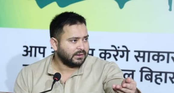 Bihar Politics: Tej Pratap और जगदानंद सिंह के बीच मचे घमासान में तेजस्वी यादव की एंट्री, किया ये दावा