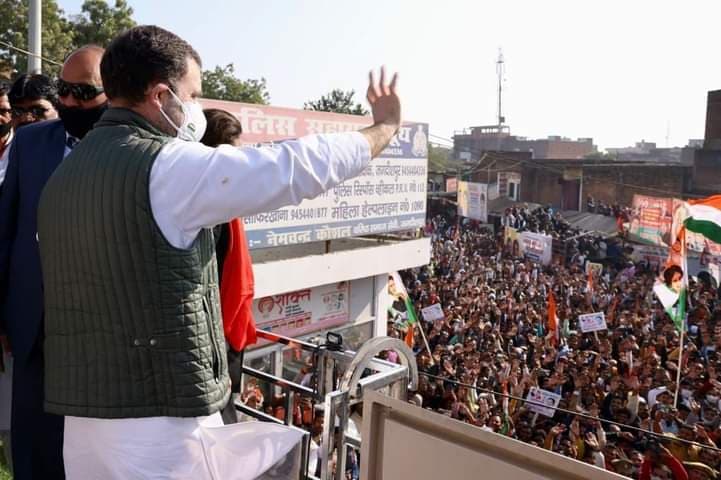 अमेठी में राहुल गांधी की रैली में उमड़ी भीड़ ने बढ़ाई BJP की चिंता, 10 अरब की सौगात से असर कम करने की तैयारी!