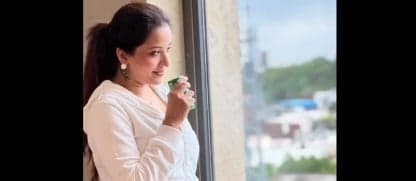 Monalisa new Photo: उर्फी जावेद के बाद मोनालिसा की आयी हॉट लुक, चेन खुली फोटो देख फैंस बेसुध