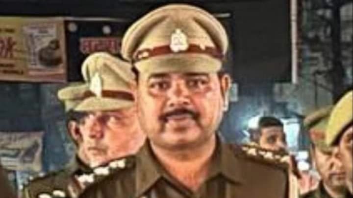 Kanpur News: पुलिस इंस्पेक्टर ने ली 50 हजार रिश्वत, एंटी करप्शन टीम ने दबोचा, यहां जाने पूरा मामला