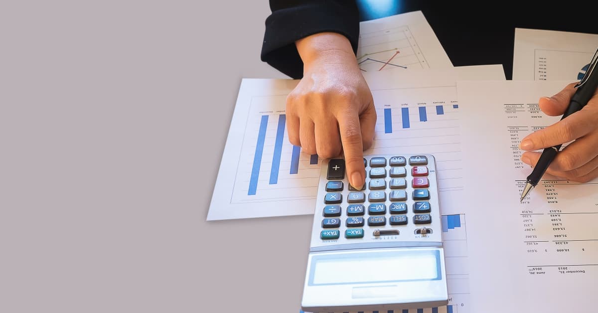 आकर्षक FD दरें और सुनिश्चित रिटर्न की वजह से फिक्स्ड डिपॉजिट निवेश का आदर्श विकल्प है