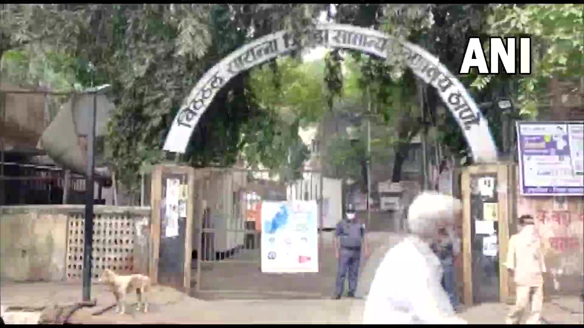 'ओमिक्रोन' के डर के बीच महाराष्ट्र में भयंकर कोरोना विस्फोट, वृद्धाश्रम में एक साथ 67 लोग पॉजिटिव