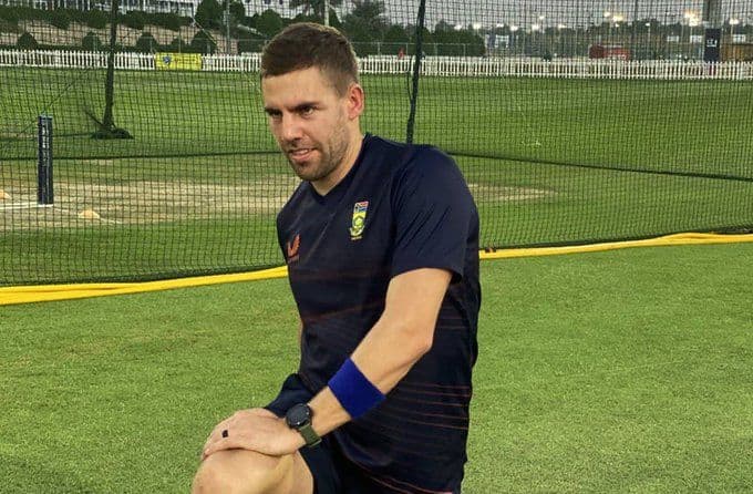 दक्षिण अफ्रीका को बड़ा झटका, भारत के खिलाफ टेस्ट सीरीज से पहले यह तेज गेंदबाज टीम से बाहर