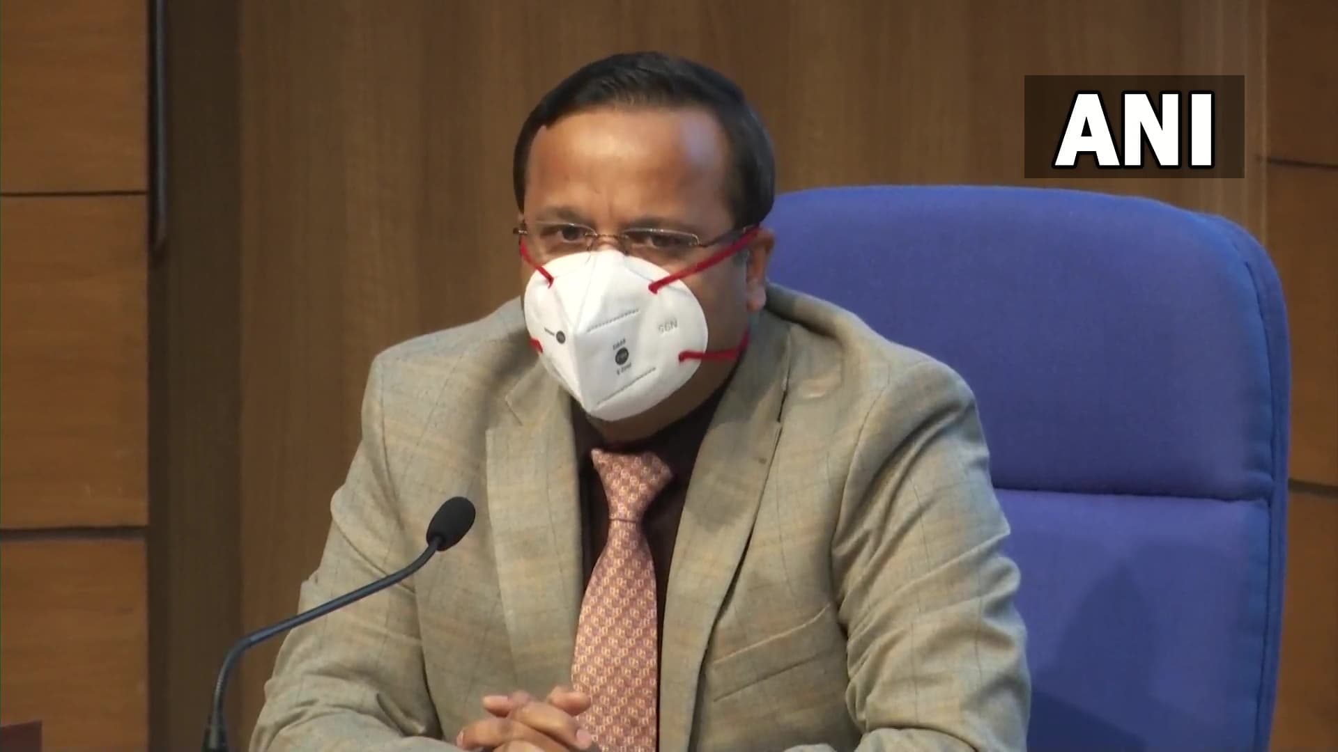 केंद्र ने डिस्चार्ज नीति में किया संशोधन, महाराष्ट्र, पश्चिम बंगाल और दिल्ली में संक्रमण दर में उछाल