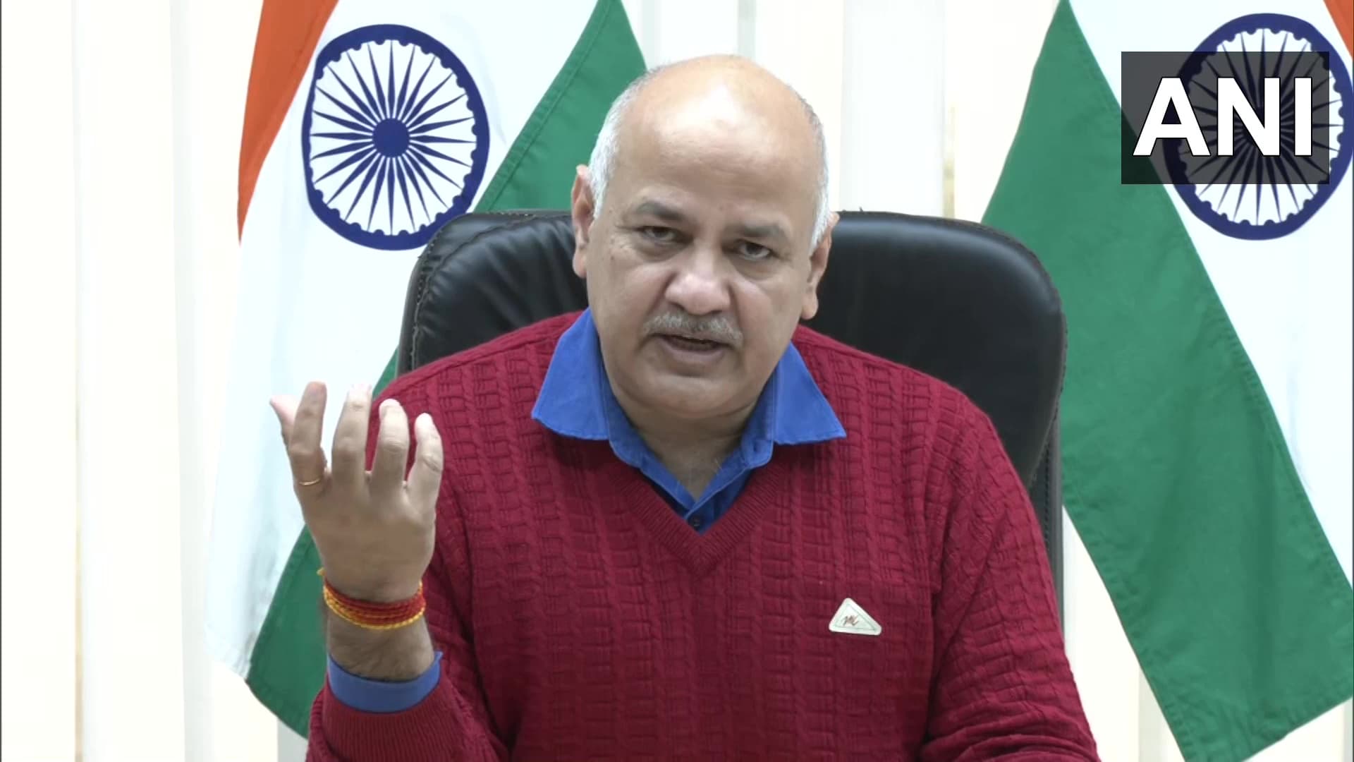 Delhi Weekend Curfew: दिल्ली में वीकेंड कर्फ्यू का ऐलान, मेट्रो-बस पूरी क्षमता के साथ चलेंगी, मास्क जरूरी