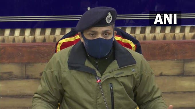 जम्मू-कश्मीर: प्रॉपर्टी डीलर हत्या मामले में दो आतंकी गिरफ्तार, पाक और सऊदी के हैंडलर देते  थे हथियार