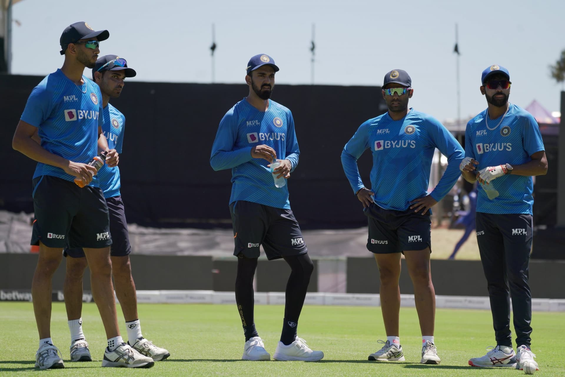 केएल राहुल ने दक्षिण अफ्रीका के खिलाफ वनडे सीरीज में बताया छठे गेंदबाज का नाम, संभावित प्लेइंग XI