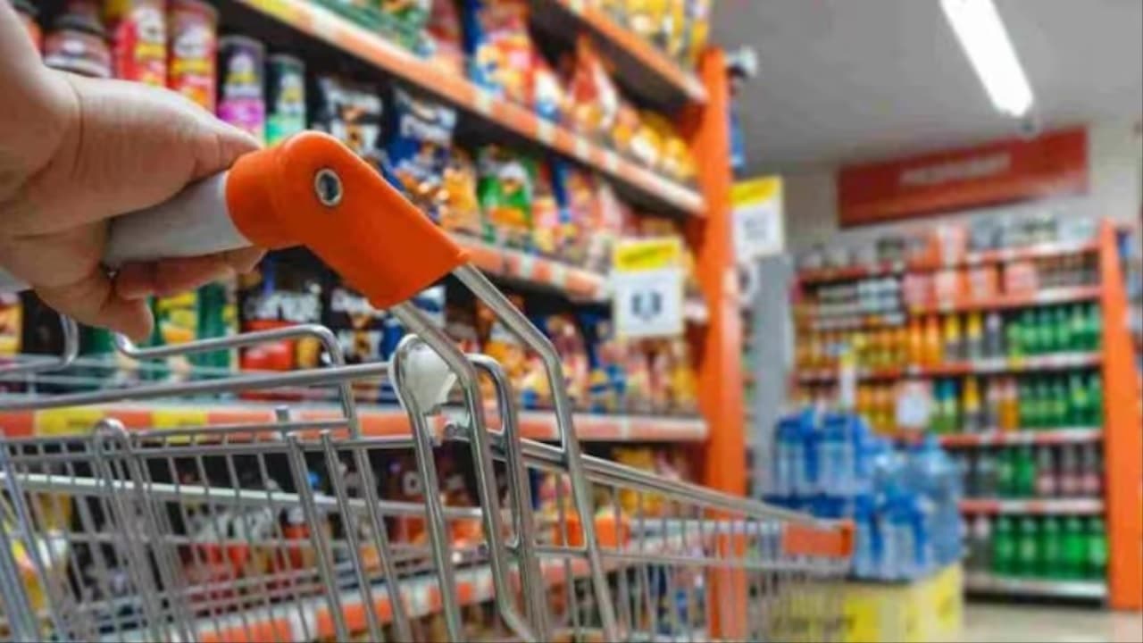 FMCG उद्योग पर पड़ी महंगाई की मार! दूसरी तिमाही में बिक्री हुई धीमी, ग्रामीण मांग पर भी पड़ा असर