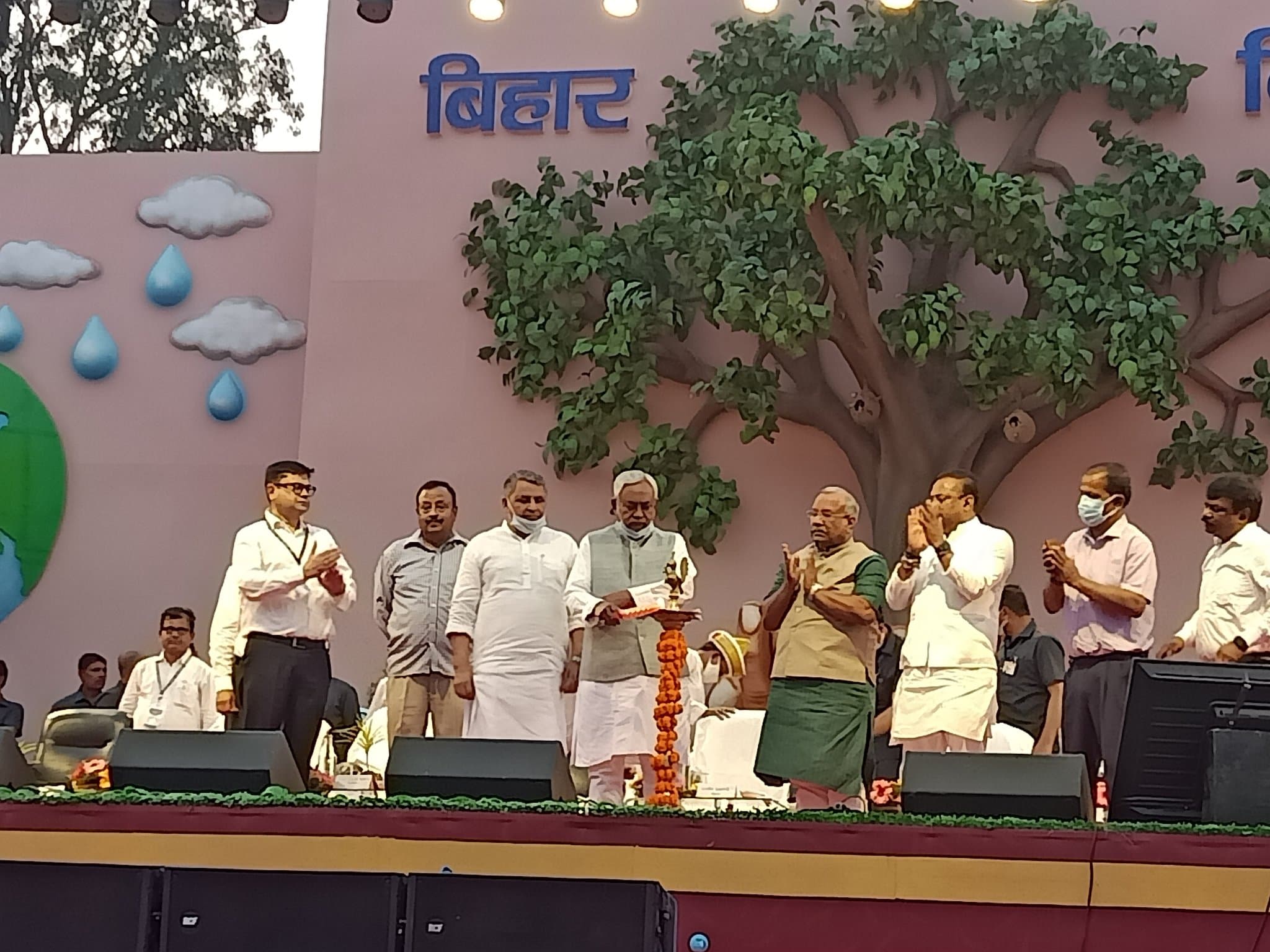 बिहार दिवस पर नीतीश कुमार ने की अमन-चैन की अपील, बोले- बरसात के पहले राजगीर व गया में पहुंचेगा गंगा जल