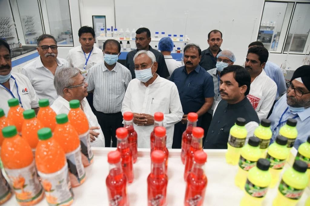 नव वर्ष पर नीतीश कुमार ने दी कारखाने की सौगात, बरौनी में शीतल पेय के बॉटलिंग प्लांट का उद्घाटन