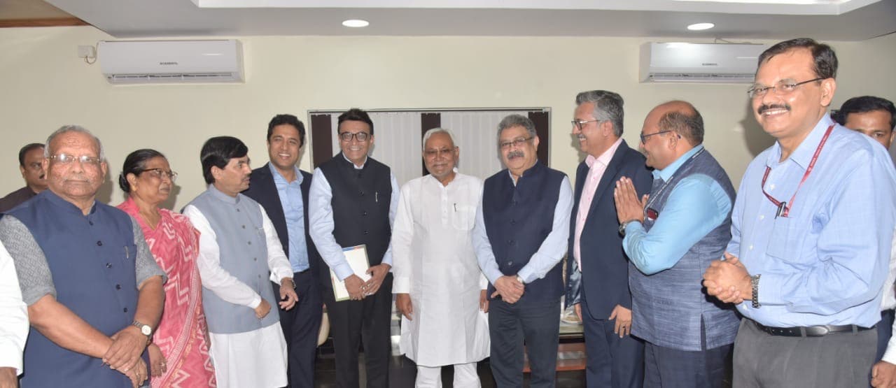 अब देश पहनेगा बिहार में बना बनियान, टीटी और रूपा लगायी फैक्टरी, जतायी निवेश की इच्छा अब देश पहनेगा बिहार में बना बनियान, टीटी और रूपा लगायी फैक्टरी, जतायी निवेश की इच्छा