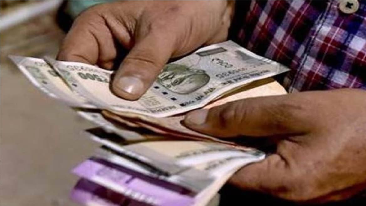 Durga Puja पर सरकारी बैंक के कर्मचारियों का बढ़ा वेतन, वित्त मंत्रालय ने लगाई मुहर