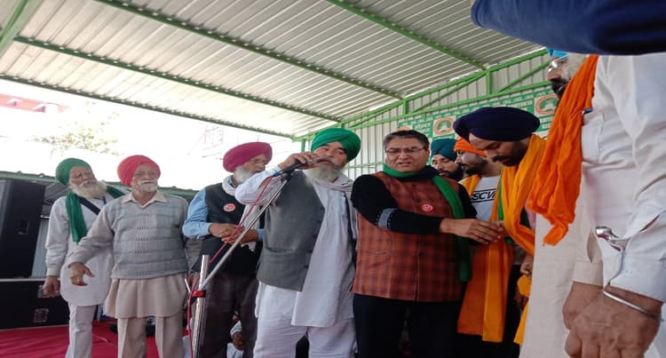 Kisan Andolan: आंदोलन को खत्म करने का कल हो सकता है ऐलान, सरकार ने किसानों की अधिकतर मांगें मानीं