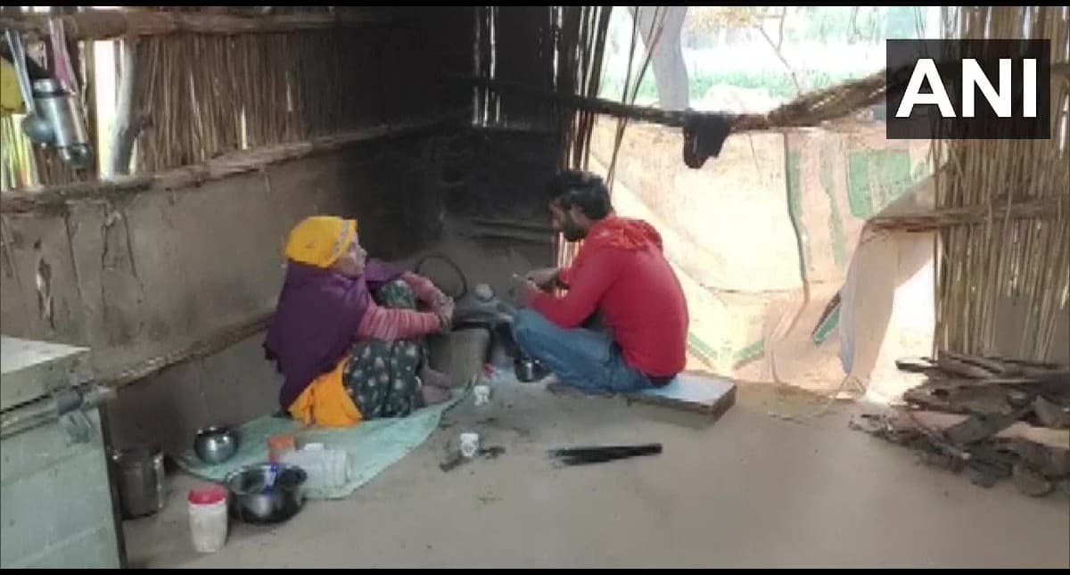 किसान ने सात लाख का कर्ज नहीं चुकाया तो राजस्थान सरकार ने जमीन 46 लाख में नीलाम की, परिवार बेहाल किसान ने सात लाख का कर्ज नहीं चुकाया तो राजस्थान सरकार ने जमीन 46 लाख में नीलाम की, परिवार बेहाल