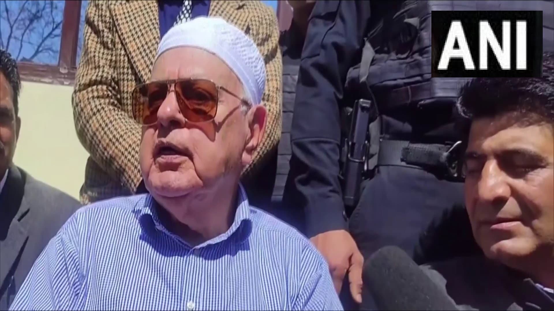 NCERT Mughal News: लाल किला को कैसे छुपाएंगे? एनसीईआरटी विवाद पर फारूक अब्दुल्ला ने केंद्र पर साधा निशाना