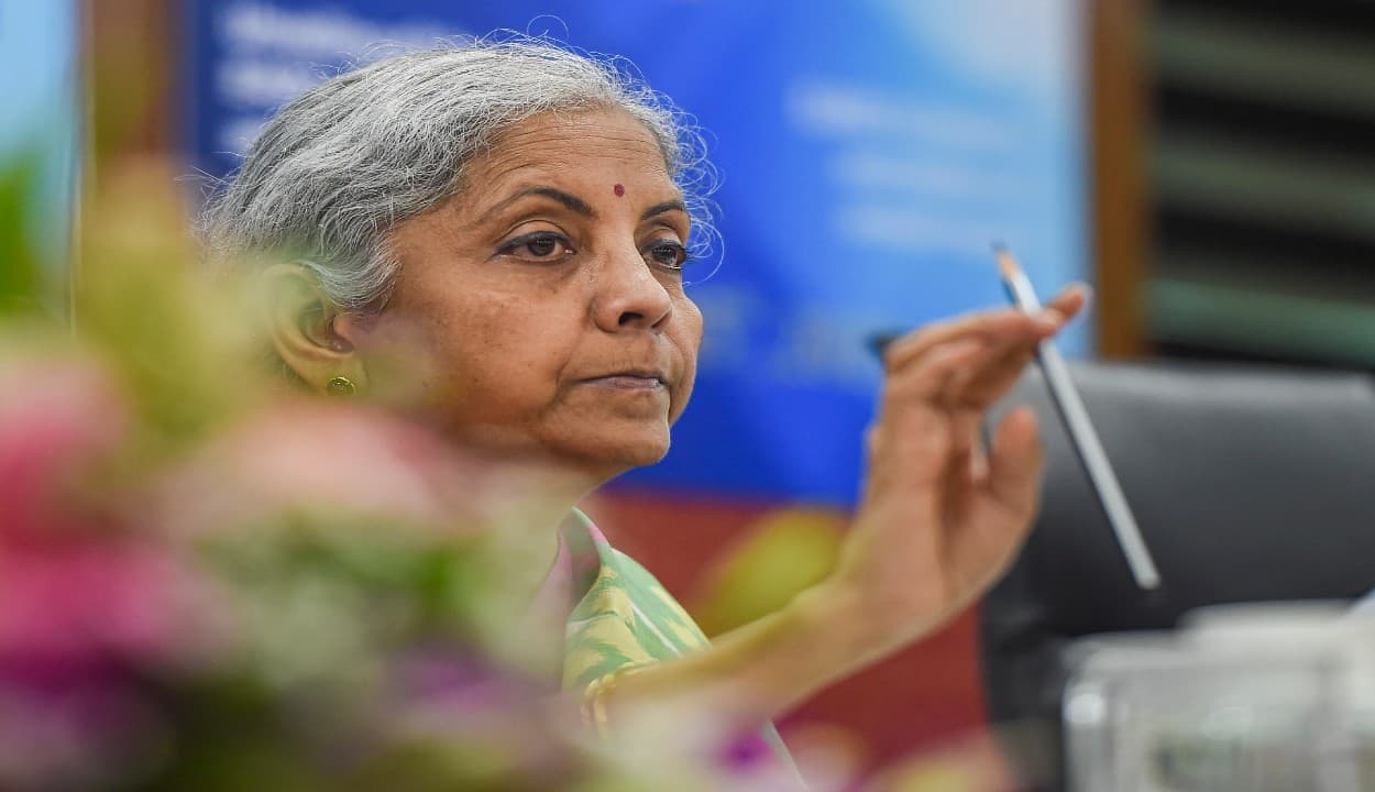 सीतारमण की हिदायत : ‘वन डिस्ट्रिक्ट-वन प्रोडक्ट' एक्सपोर्ट को बढ़ाने के लिए राज्यों के साथ मिलकर करें काम बैंक