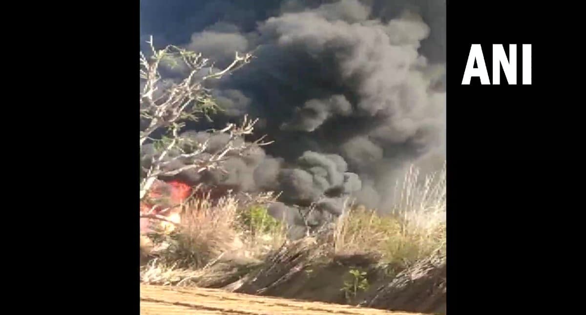 जयपुर के तेल फैक्टरी में लगी आग, तीन बच्चों समेत एक की मौत