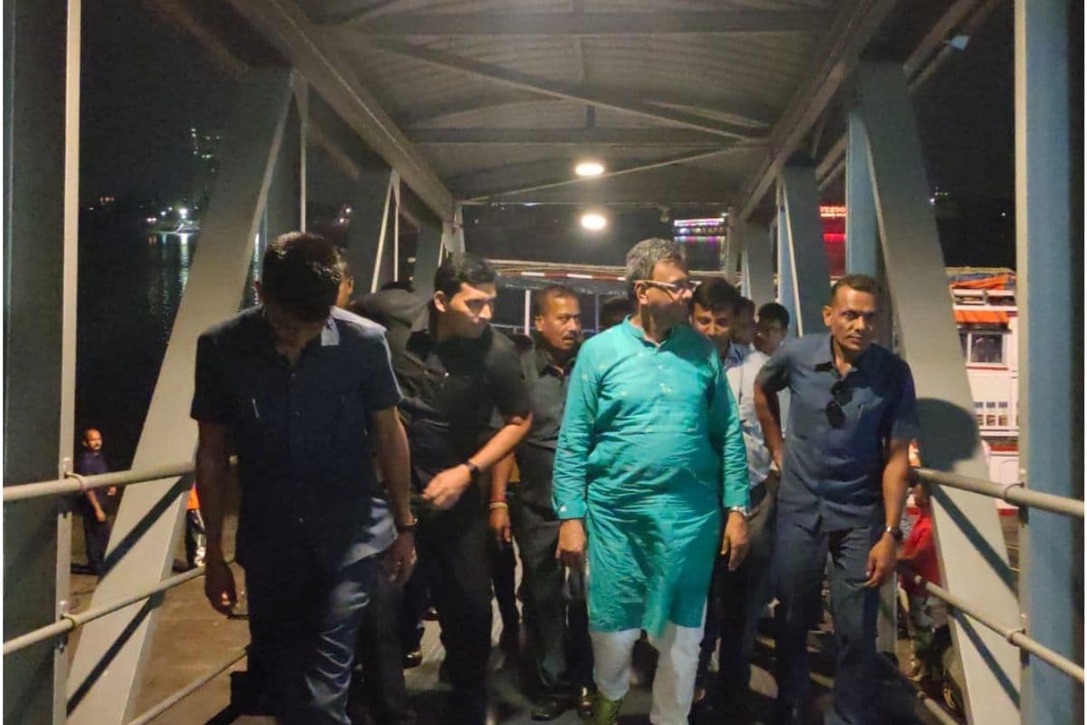 WB News : छठ पूजा की तैयारियों में जुटा कोलकाता नगर निगम, घाटों की सफाई का काम हुआ जारी