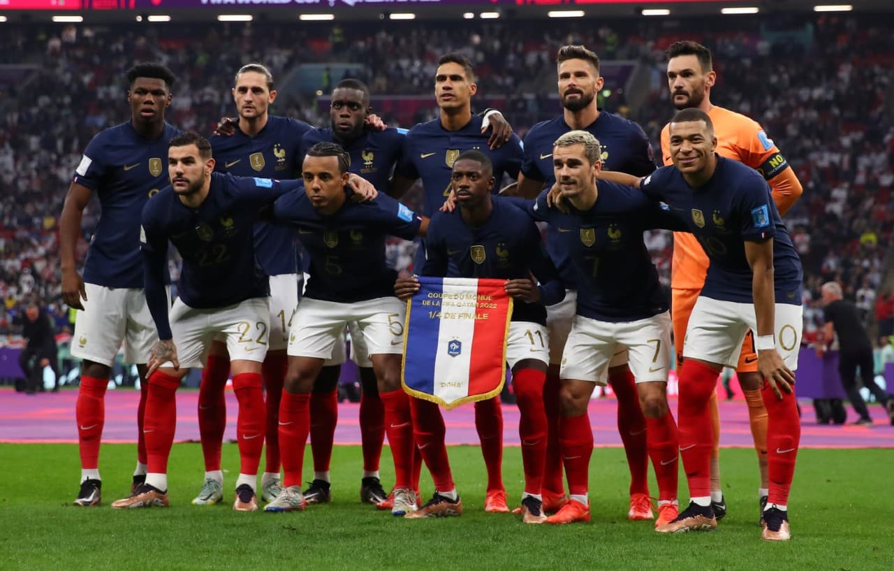 FIFA World Cup: इंग्लैंड को 2-1 से हराकर फ्रांस विश्व कप के सेमीफाइनल में, मोरक्को से होगा अगला मुकाबला FIFA World Cup: इंग्लैंड को 2-1 से हराकर फ्रांस विश्व कप के सेमीफाइनल में, मोरक्को से होगा अगला मुकाबला
