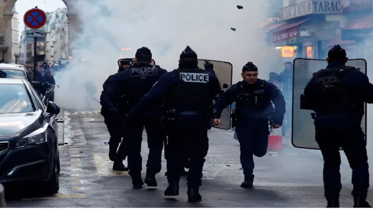 France Violence: पेरिस गोलीबारी मामले में 3 लोगों की मौत, कुर्द और नस्लवाद-विरोधी समूहों ने किया प्रदर्शन
