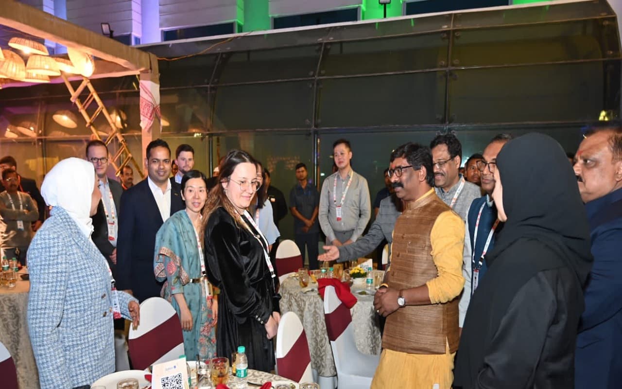 G-20 Summit: रेडिशन ब्लू में झारखंडी गीत-नृत्य पर झूमे विदेशी मेहमान, डेलीगेट्स से मिले सीएम हेमंत सोरेन