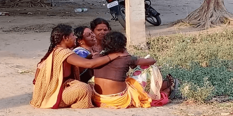 बिहार : खनन विभाग की गाड़ी को ट्रक ने मारी टक्कर, हादसे में तीन पुलिसकर्मी सहित 4 की मौत