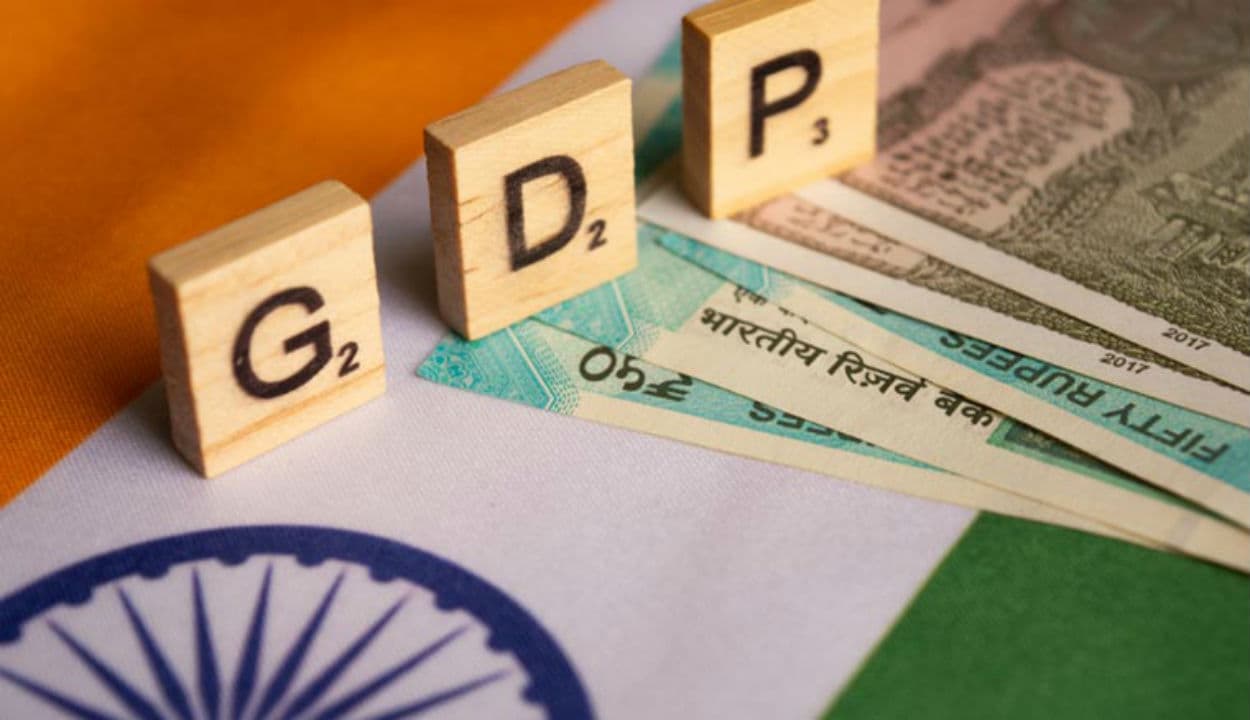 रेटिंग एजेंसी फिच ने भारत के जीडीपी अनुमान में किया सुधार, लेकिन 'बही-खाता' को दुरुस्त करने की दी नसीहत