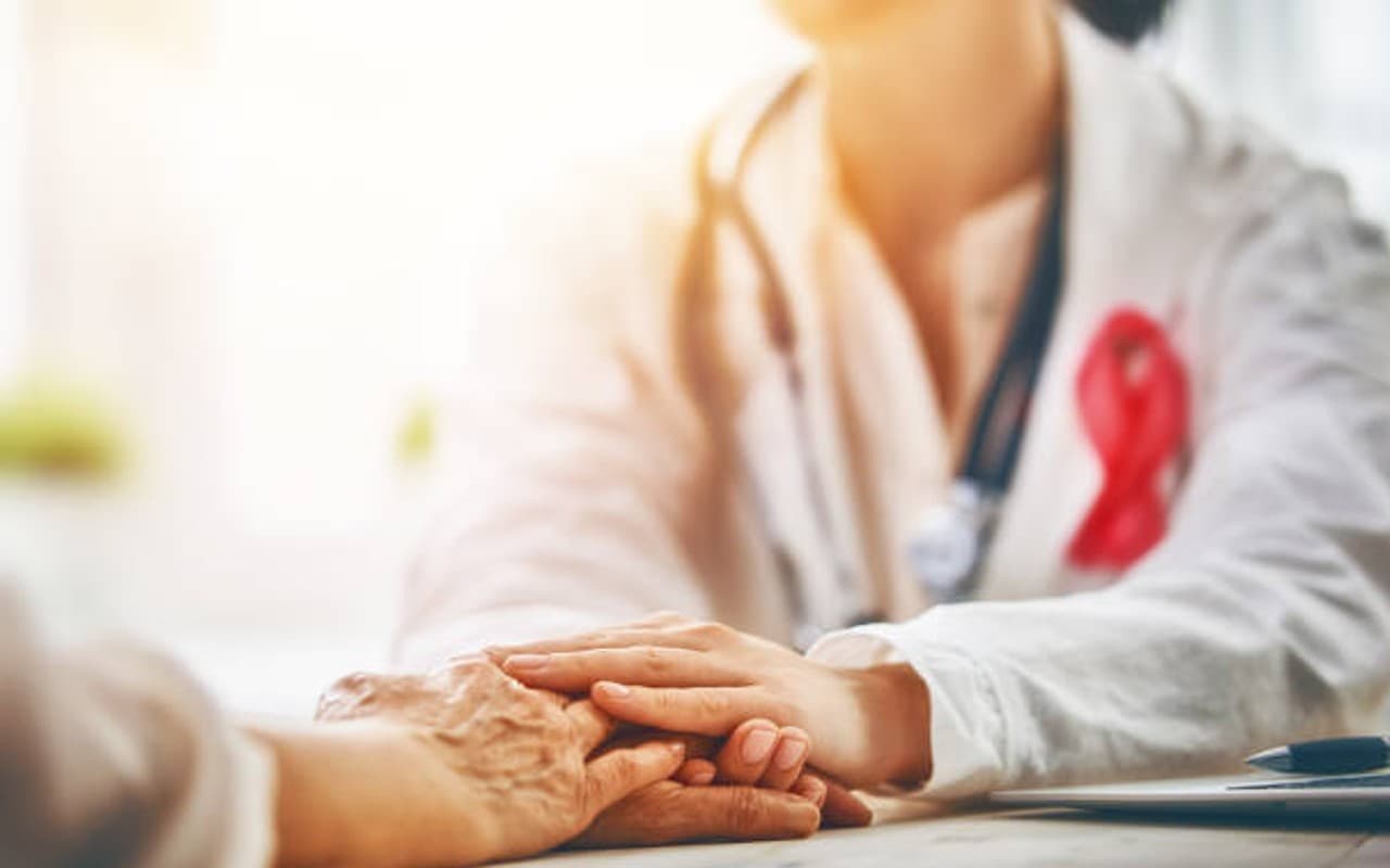 Stage 0 Cancer: जीरो स्टेज कैंसर का क्या है मतलब, जानें इसके लक्ष्ण और बचने की उपाय