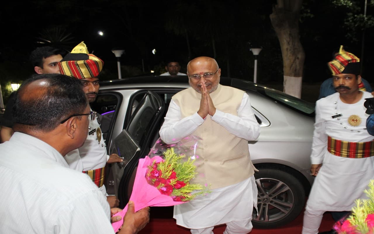 राज्यपाल सीपी राधाकृष्णन गिरिडीह में लघु पंचकल्याणक कार्यक्रम में होंगे शामिल, स्मार्ट क्लास का करेंगे उद्घाटन