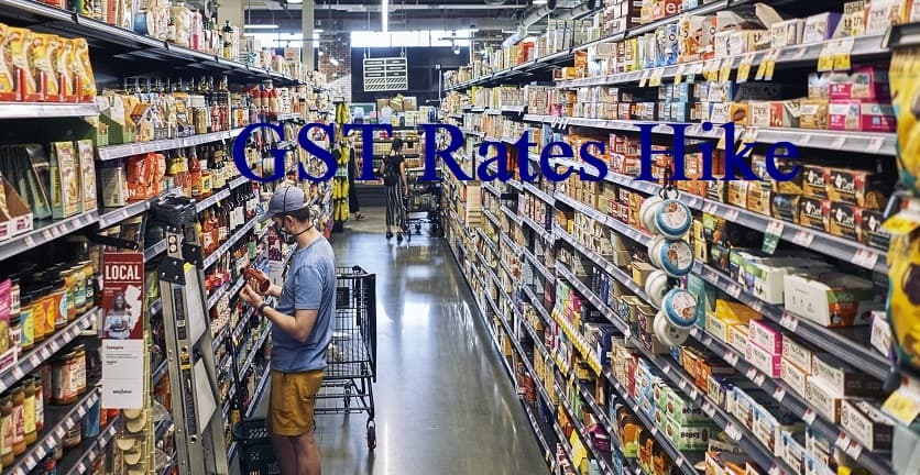 New GST Rates: आम लोगों को महंगाई का लगा झटका, आटा, पनीर, दही समेत ये सामान महंगे, जानें क्या हुआ सस्ता